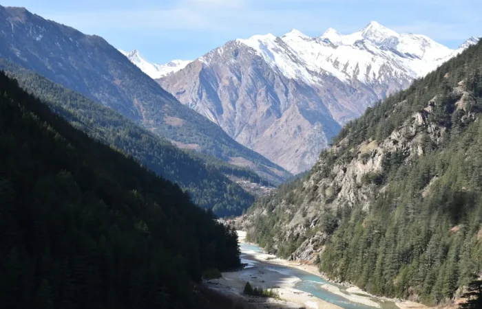 Glacier on Pisang Peak