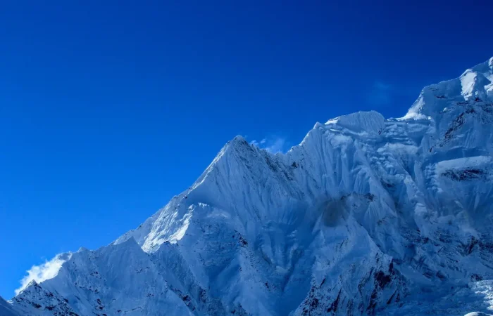 Snowy slopes of Pisang Peak.