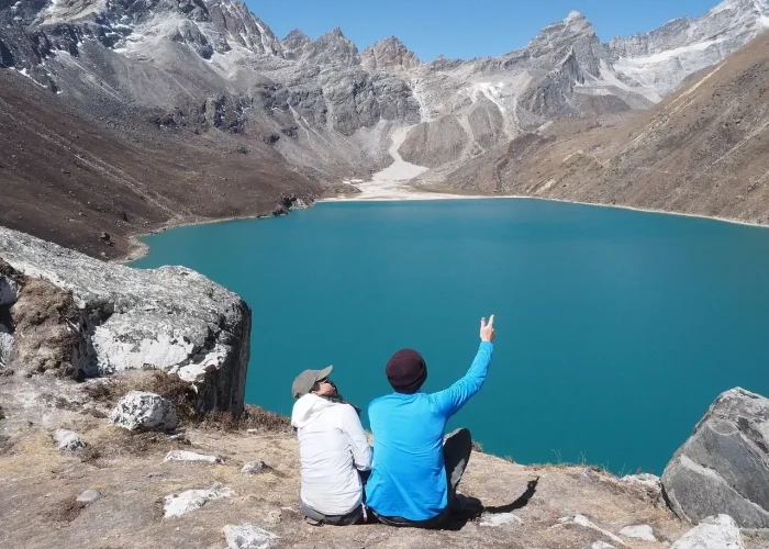 Everest Base Camp via Gokyo Lakes itinerary