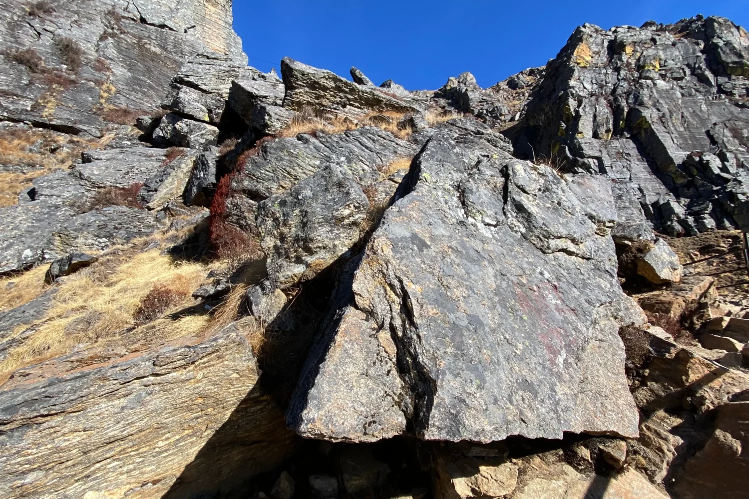rocks seen during gosaikunda trek