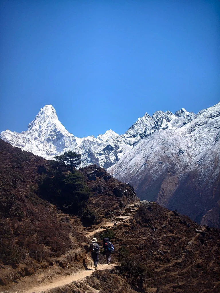 ama dablam mountain himalaya nepal