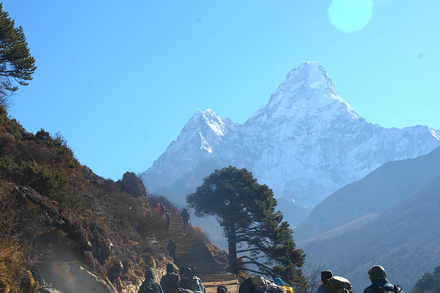 ama dablam mountain himalaya nepal