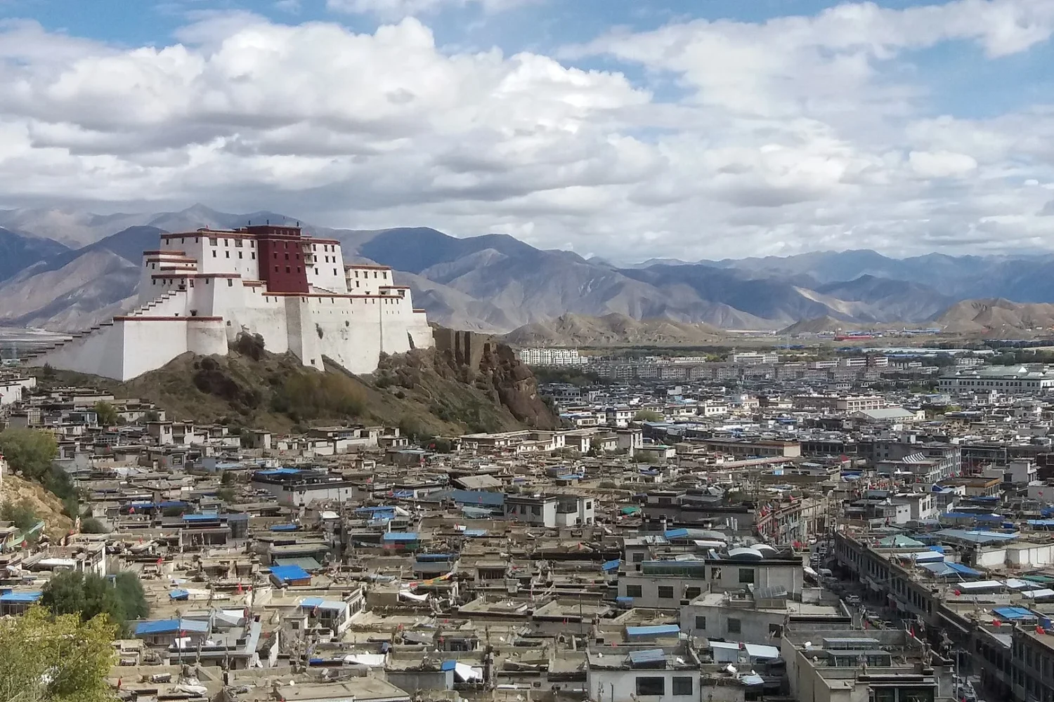 Shigatse_Dzong,_Tibet