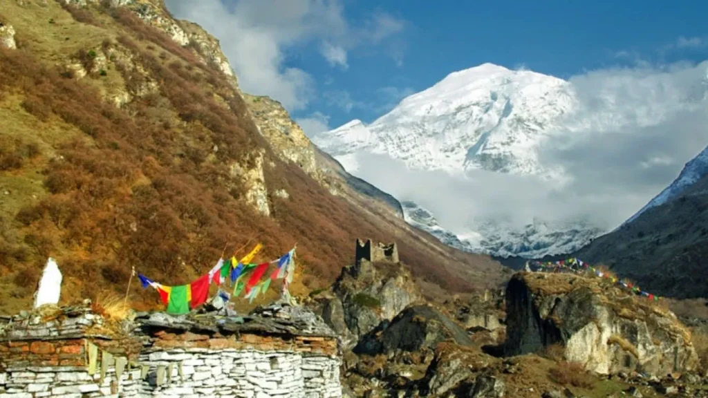 Scenic Himalayan landscape on Jomolhari Trek Bhutan – mountains, valleys, and trekking trails under clear skies.
