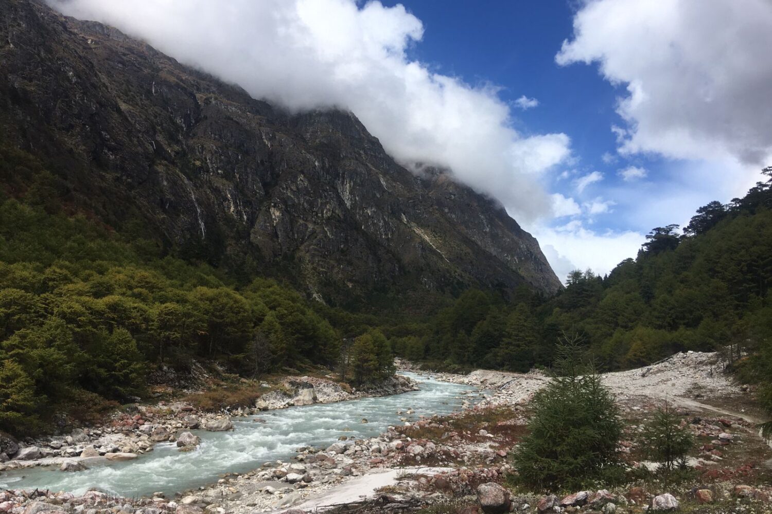Kanchenjunga trek photo 29: Landscape photo of Kanchenjunga, in the Kanchenjunga Conservation Area