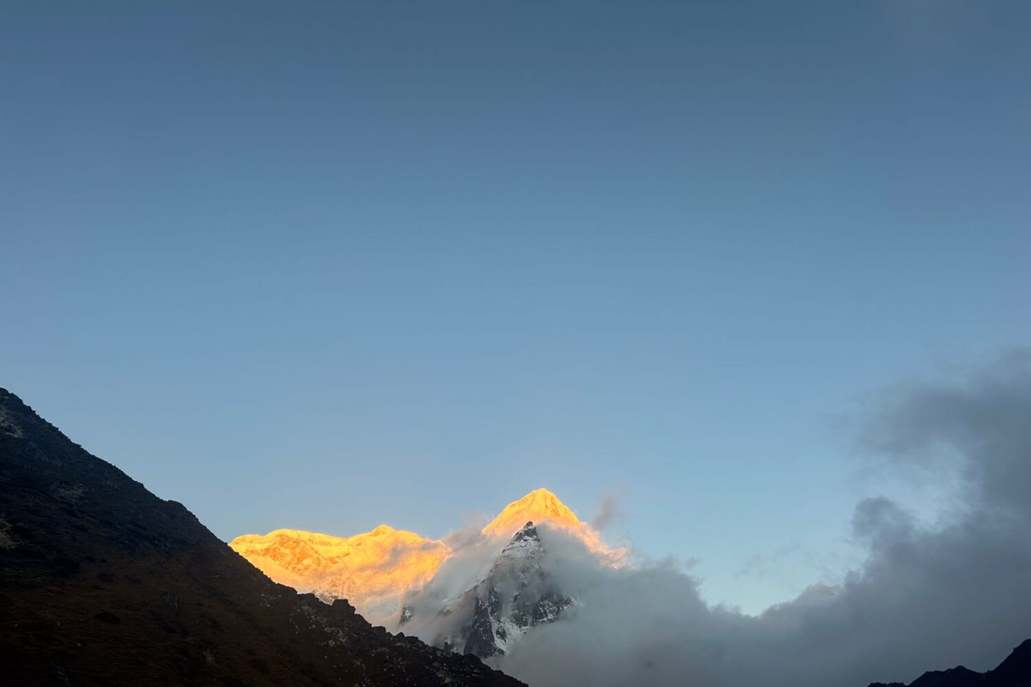 Kanchenjunga trek photo 57: Landscape photo of Kanchenjunga, the world's third highest mountain at 8,586m