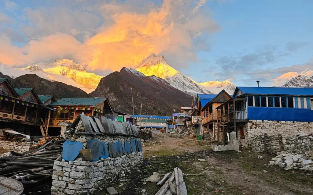 Manaslu Circuit Trek view in the Himalayas, part of the Annapurna Circuit vs Manaslu Circuit comparison in Nepal