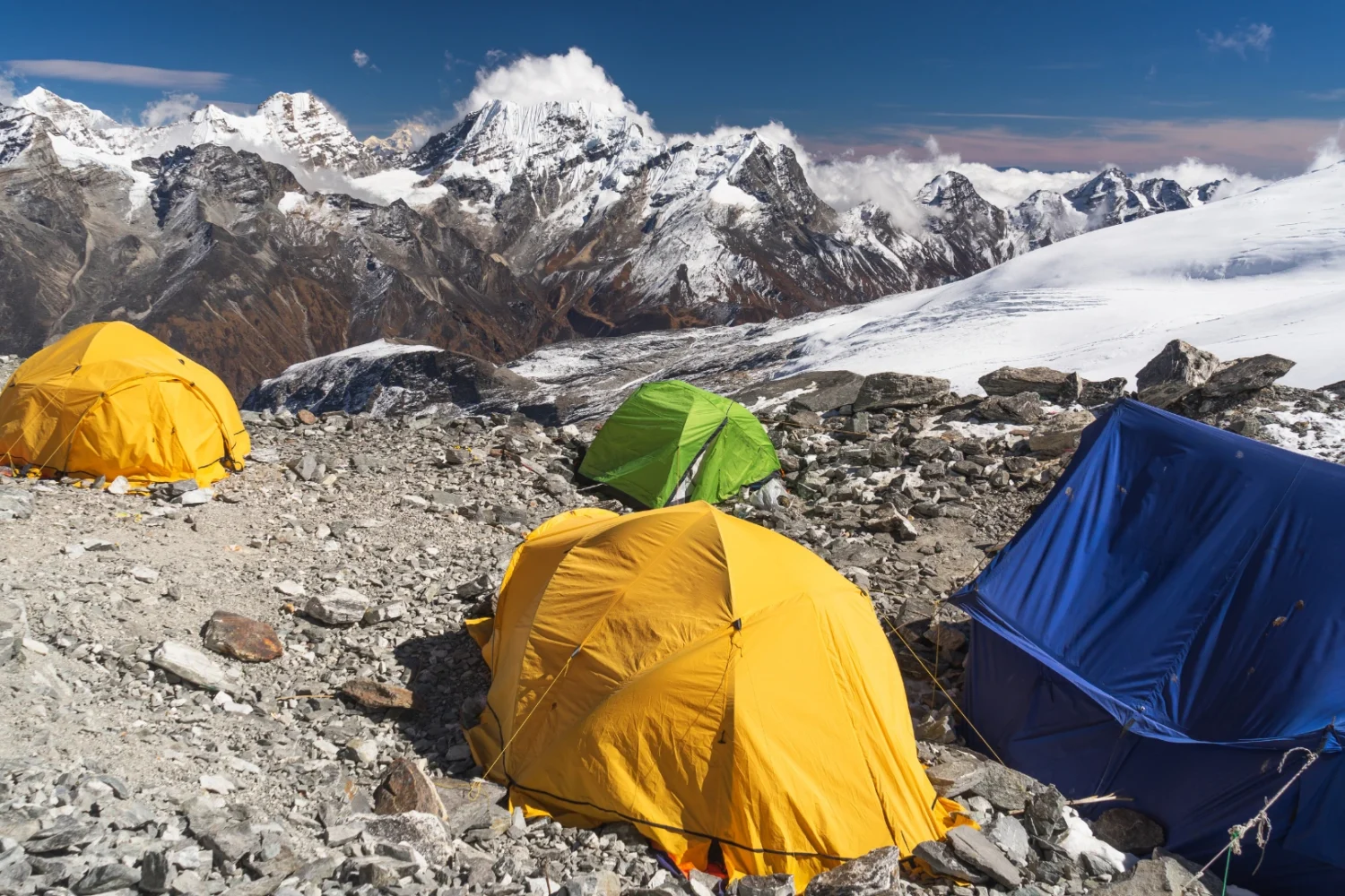 mera peak camping