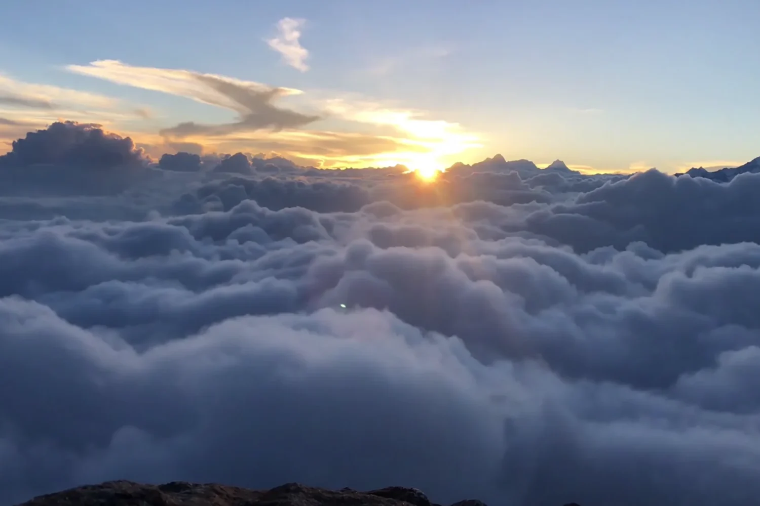 Amazing Sea of Clouds